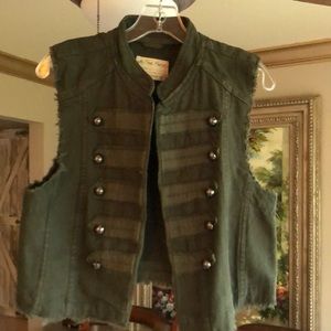 Free people vest. NWOT never worn